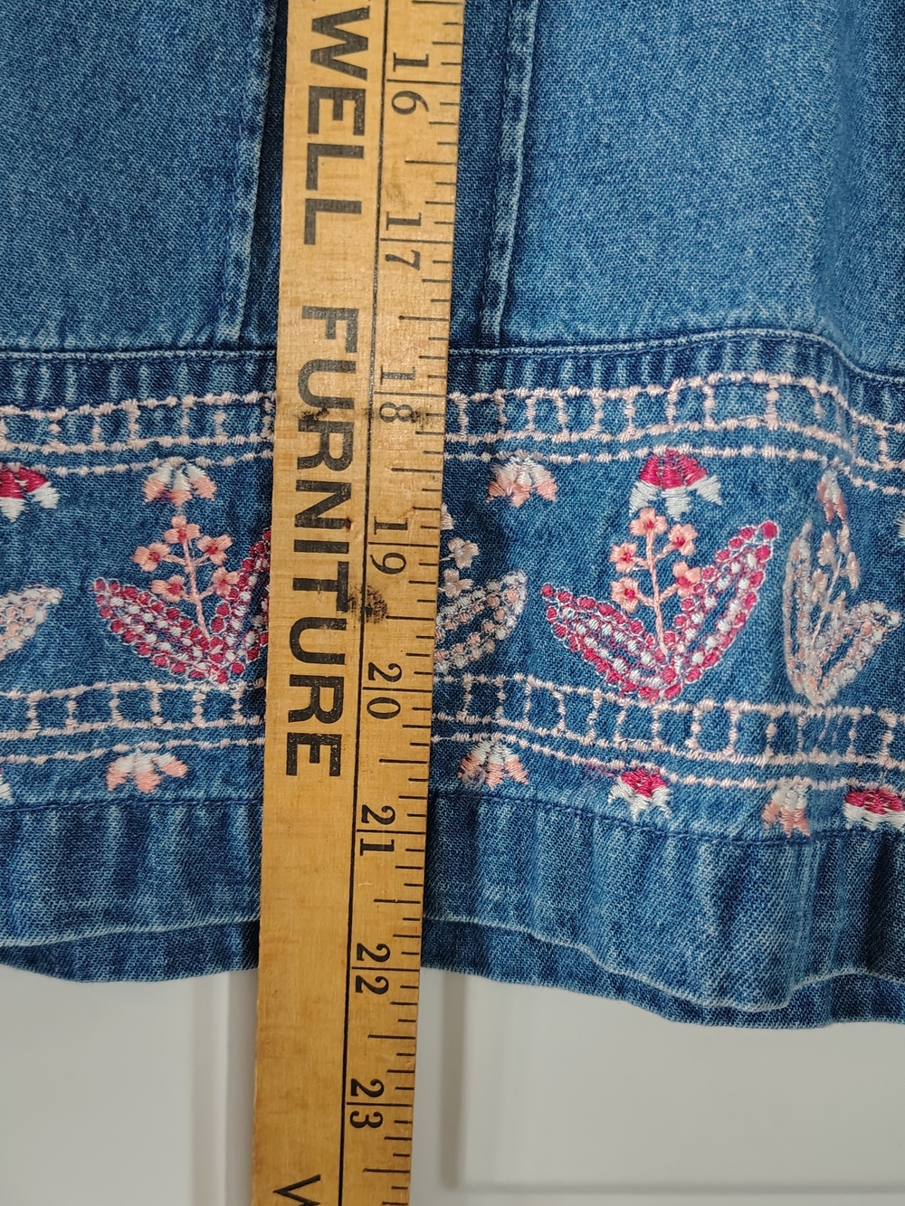 80's Donna Ricco Light Blue Button Down Denim Shirt with Embroidery - Picture 4 of 6